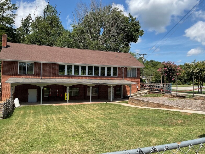 More Photos Of 1852 Liberty St, Durham Specialty For Sale