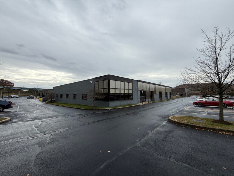 More Photos Of 307 23rd Street Ext, Sharpsburg Industrial For Lease