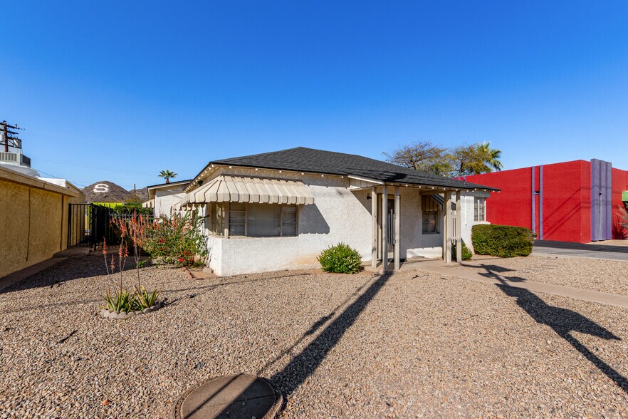 More Photos Of 20 W Dunlap Rd, Phoenix Veterinarian Kennel For Sale