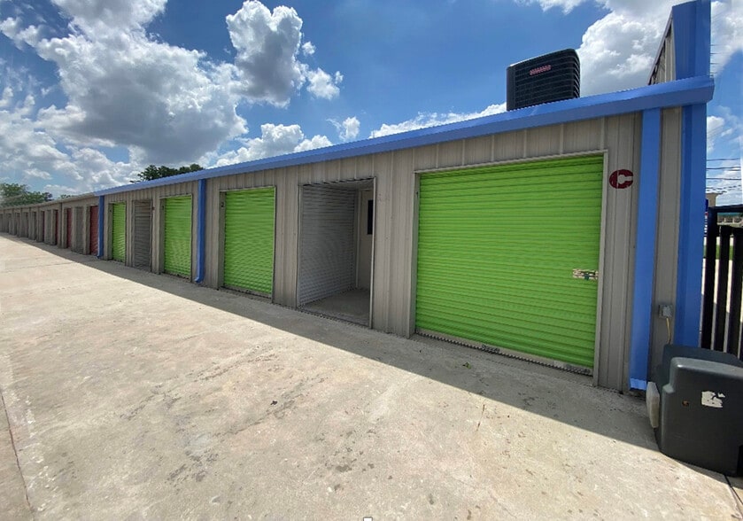 More Photos Of 19526 Kuykendahl Rd, Spring Self Storage For Lease