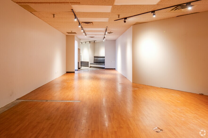 More Photos Of 1601-1715 152 St, Surrey General Retail For Lease