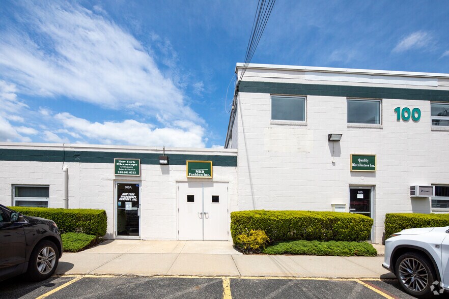 More Photos Of 100-102 Lauman Ln, Hicksville Light Manufacturing For Lease