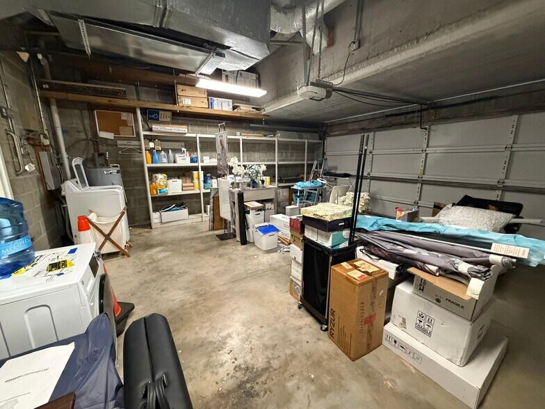 More Photos Of 2100 S Tamiami Trl, Sarasota Loft Creative Space For Lease