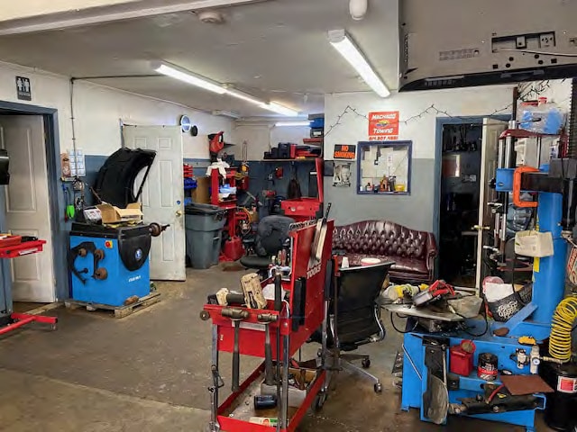 More Photos Of 45 Radford St, Yonkers Auto Repair For Sale