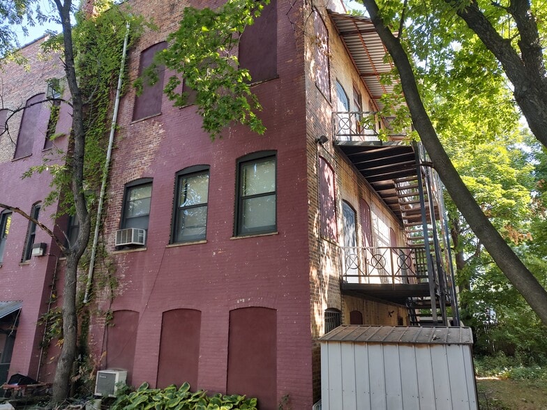 More Photos Of 126 Rutgers Ave, Jersey City Specialty For Sale