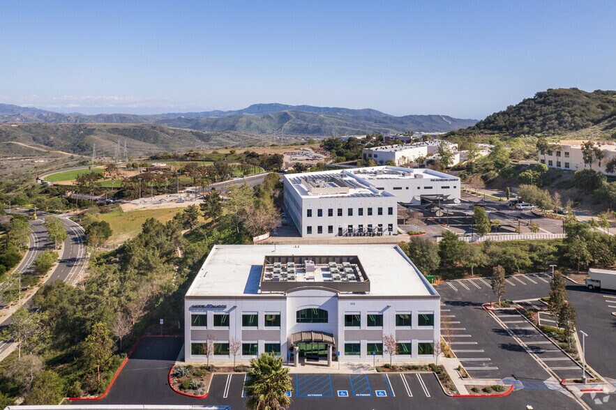More Photos Of 209 Avenida Fabricante, San Clemente Office For Lease