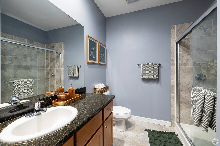 More Photos Of 3949 Lindell Blvd, Saint Louis Apartments For Lease