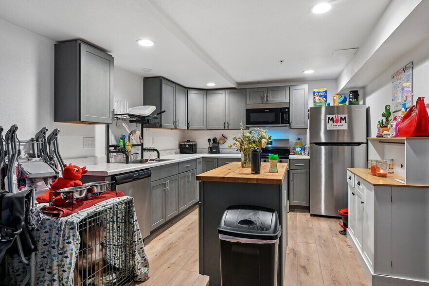 More Photos Of 5250 E Warren Ave, Denver Apartments For Sale