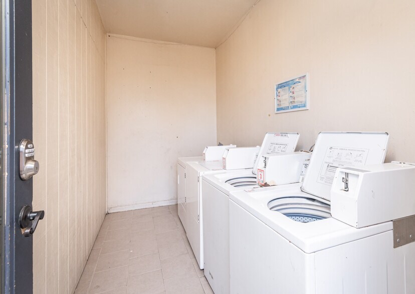 More Photos Of 1860 Ethan Way, Sacramento Apartments For Sale