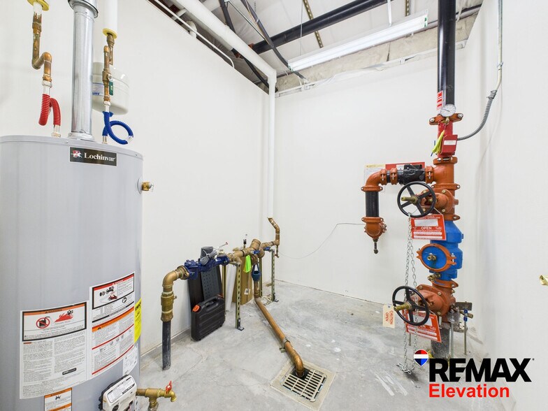 More Photos Of 156 N 6th St, Basin Office For Sale