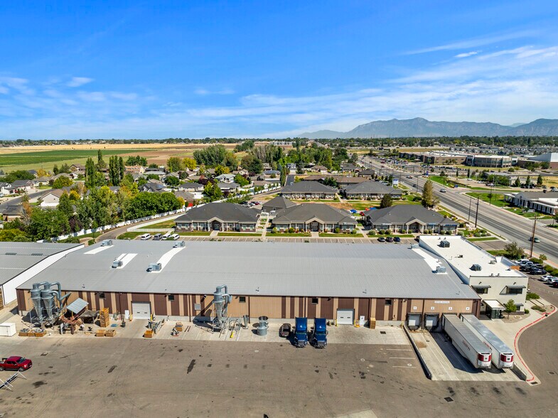 More Photos Of 848 S 2000 W, Syracuse Unknown For Lease