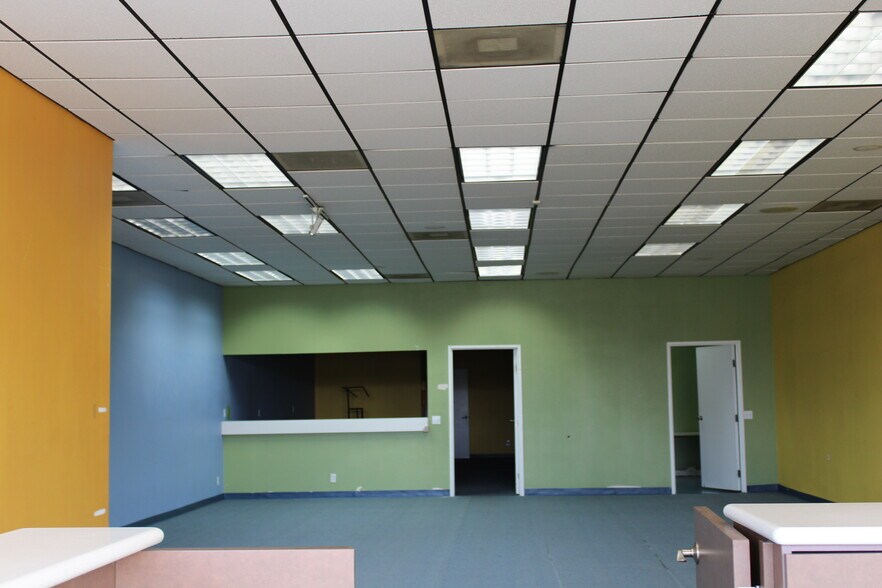 More Photos Of 18506-18516 Hawthorne Blvd, Torrance Storefront Retail Office For Lease