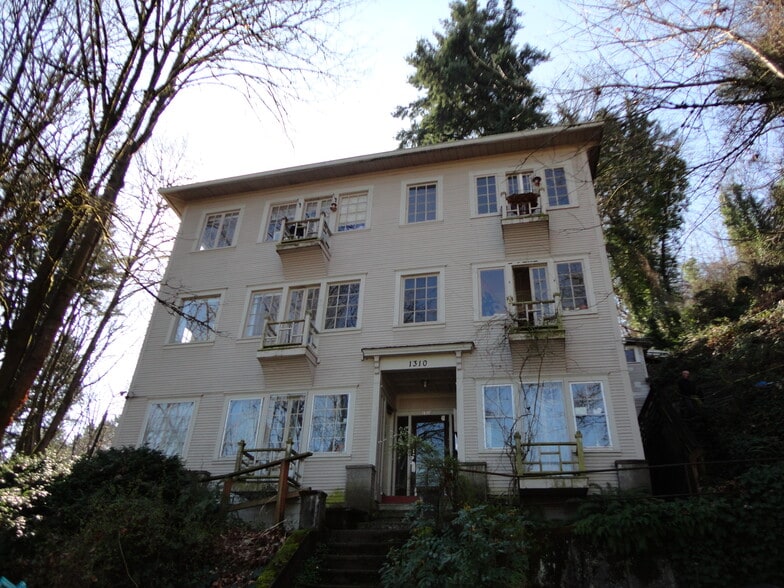 Primary Photo Of 1310 SW College St, Portland Apartments For Sale