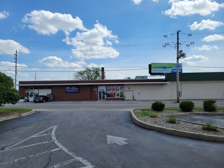 More Photos Of 3300 Madison Ave, Indianapolis Flex For Lease