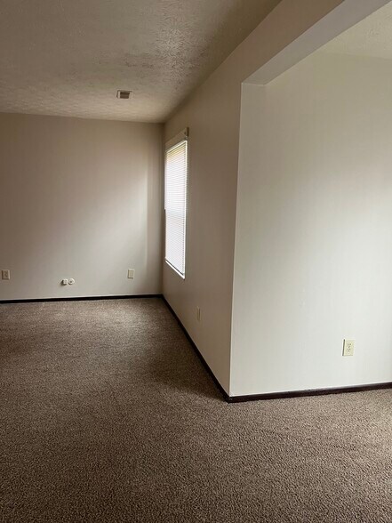 More Photos Of 200 N 11th St, Greenfield Apartments For Sale