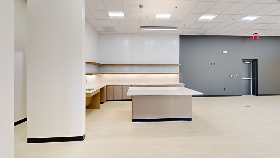 More Photos Of 301 SE G St, Bentonville Coworking Space