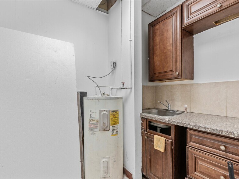 More Photos Of 1410-1420 S Federal Hwy, Dania Beach Unknown For Lease