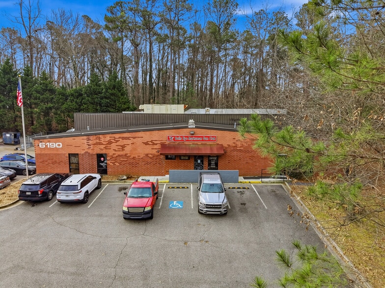 More Photos Of 6190 Parkway North Dr, Cumming Light Distribution For Sale