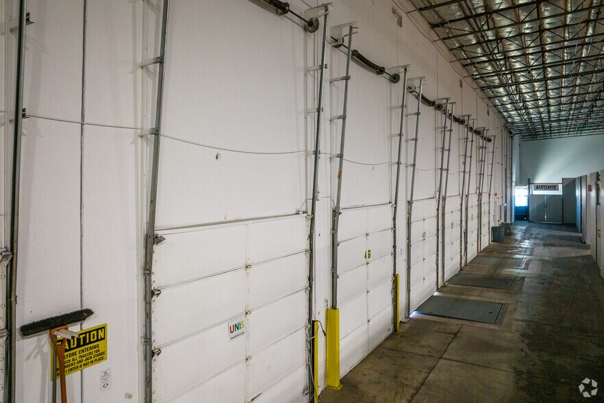 More Photos Of 250 Vista Blvd, Sparks Warehouse For Lease