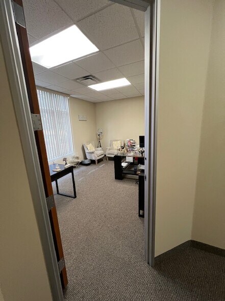 More Photos Of 5488 Reno Corporate Dr, Reno Medical For Lease