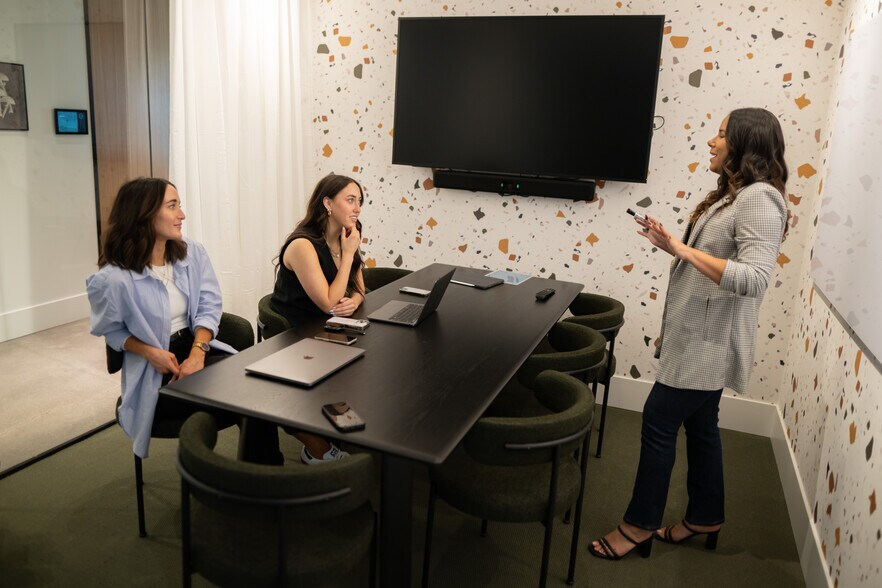 More Photos Of 2162 E Williams Field Rd, Gilbert Coworking Space