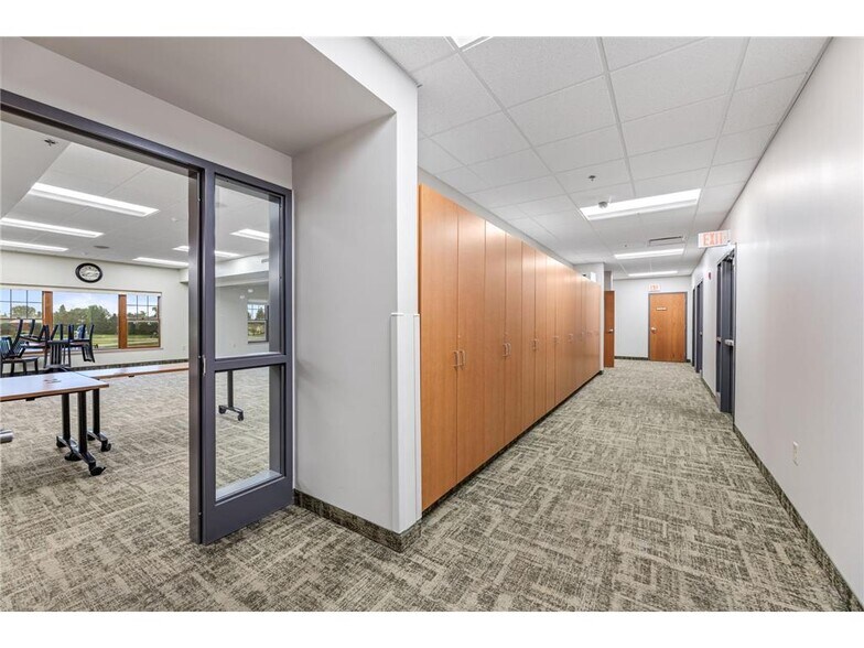 More Photos Of 1004 N Loeffler Ave, Caledonia Medical For Sale