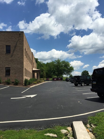 More Photos Of 347 N Pottstown Pike, Exton Office For Lease