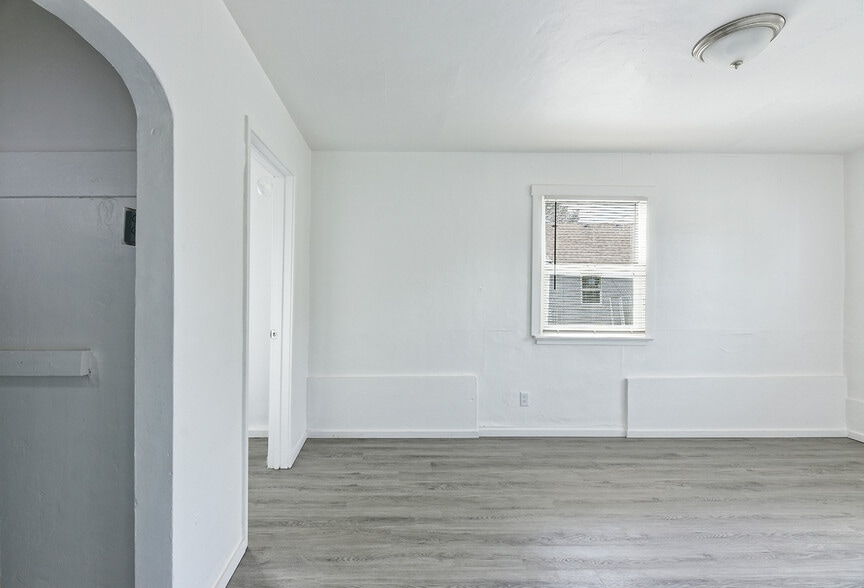 More Photos Of 1808 Spring St, Medford Apartments For Sale