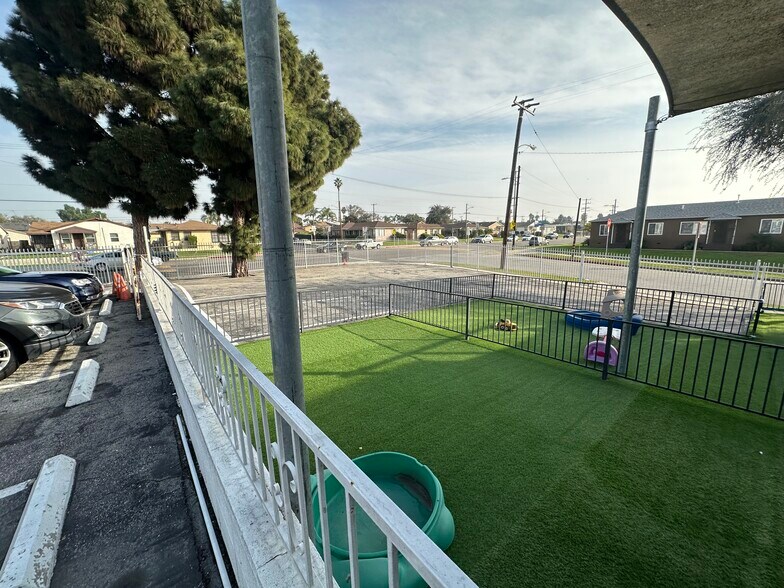 More Photos Of 10963 S Western Ave, Los Angeles Religious Facility For Lease