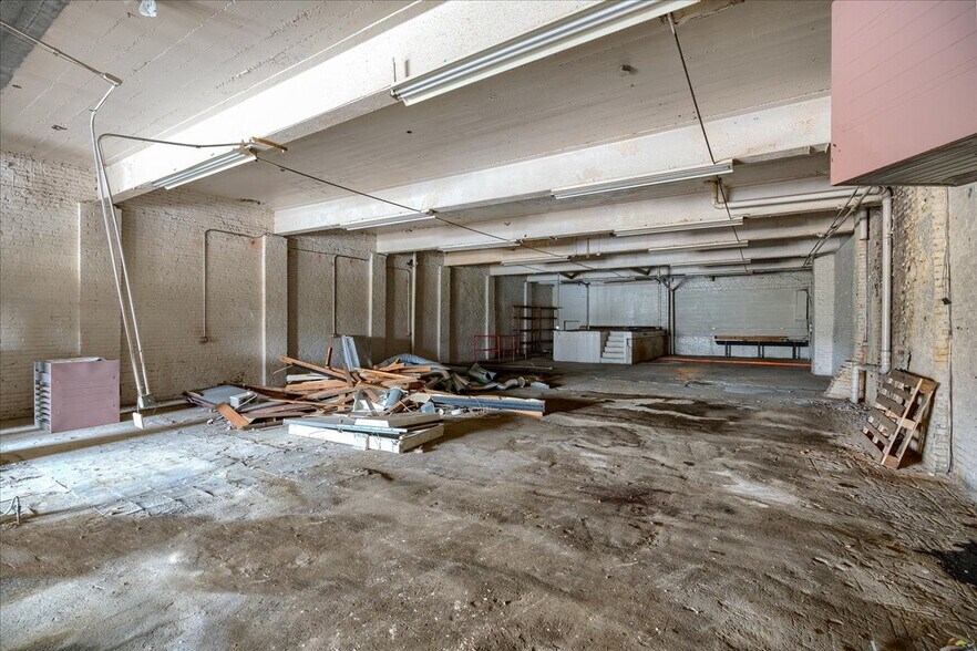 More Photos Of 4568 Penn Ave, Pittsburgh Warehouse For Sale