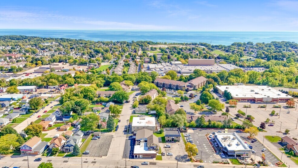 More Photos Of 2703 S Chicago Ave, South Milwaukee General Retail For Sale