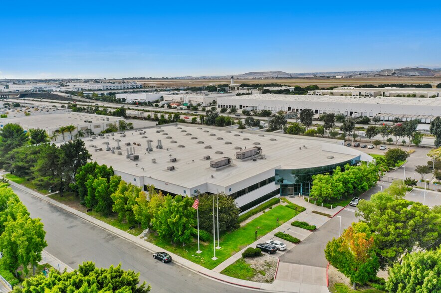 More Photos Of 7828 Waterville Rd, San Diego Manufacturing For Sale