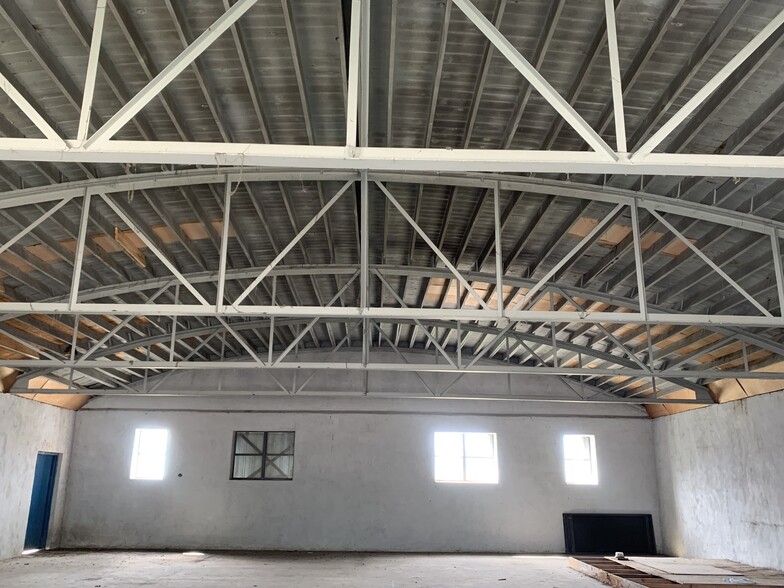 More Photos Of 2208 Dickerson Pike, Nashville Warehouse For Lease