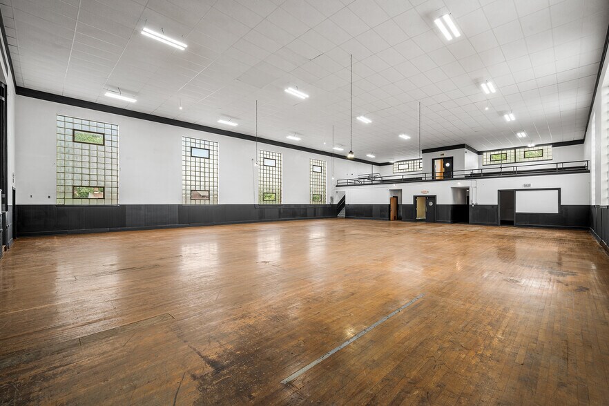 More Photos Of 379 Cherry St, Pottstown Flex For Lease