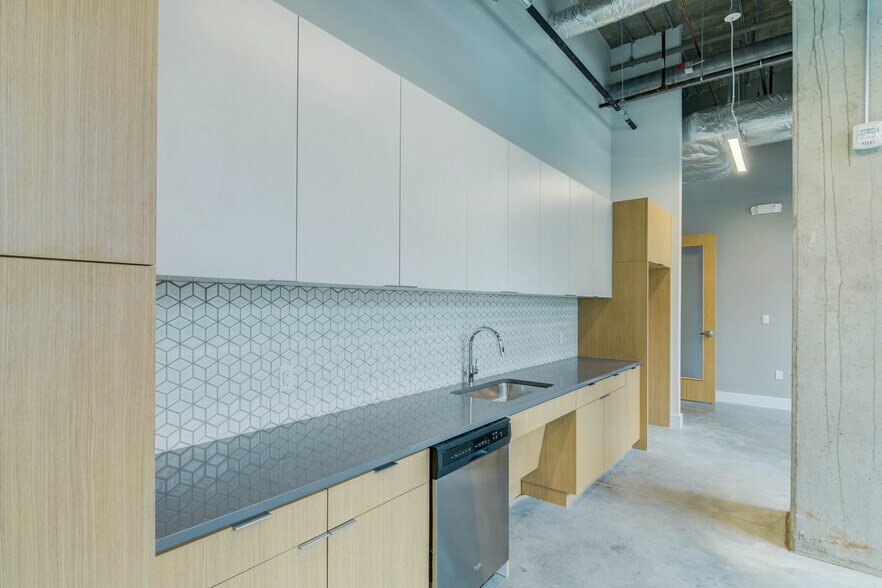 More Photos Of 1800 E 4th St, Austin Apartments For Sale