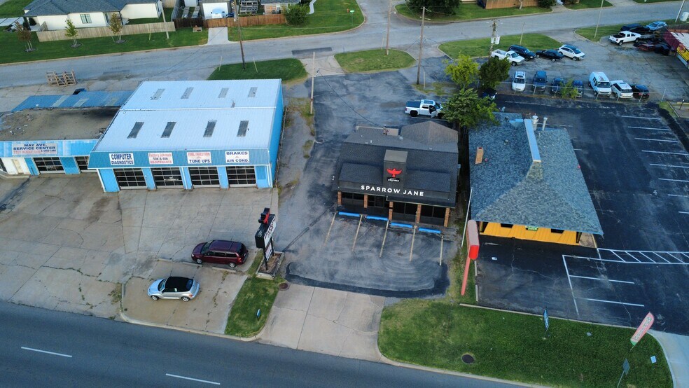 More Photos Of 7727 N May Ave, Oklahoma City General Retail For Lease