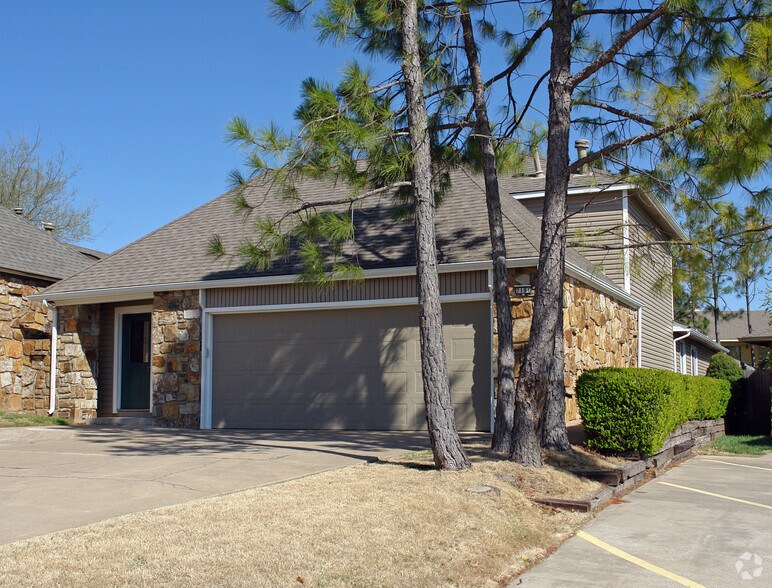 More Photos Of 7181 S Braden Ave, Tulsa Office For Lease