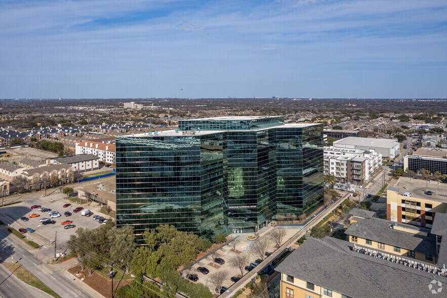 More Photos Of 13760 Noel Rd, Dallas Office For Lease