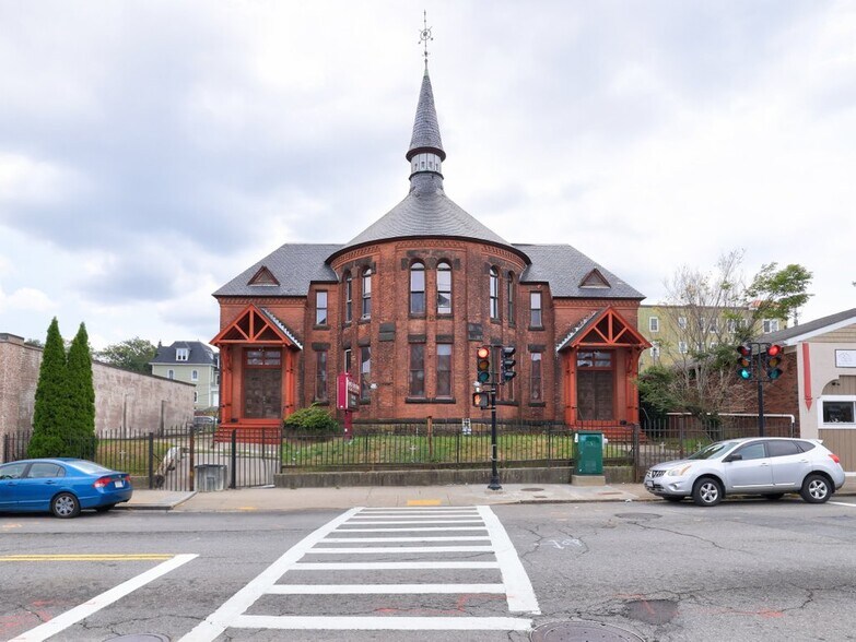 Primary Photo Of 829 Main St, Worcester Religious Facility For Sale