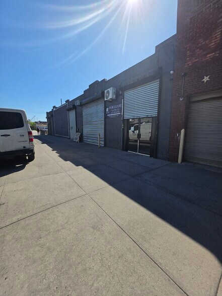 Primary Photo Of 51 Van Brunt St, Brooklyn Warehouse For Lease
