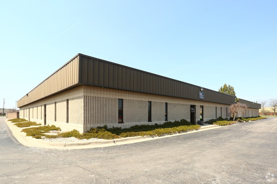 More Photos Of 760 Woodland Dr, Saline Medical For Lease