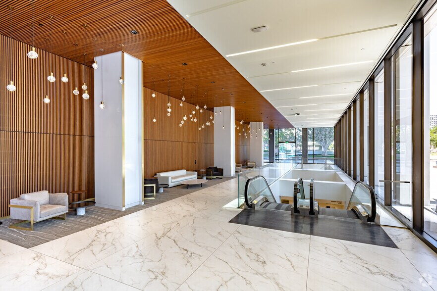 More Photos Of 445 S Figueroa St, Los Angeles Office For Lease