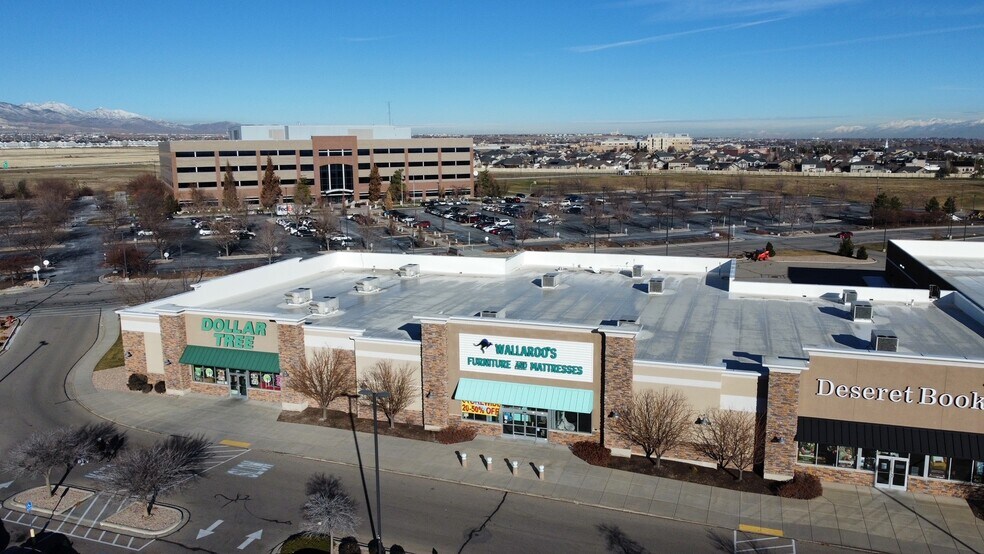 More Photos Of 3651 W Market Center Dr, Riverton Freestanding For Lease