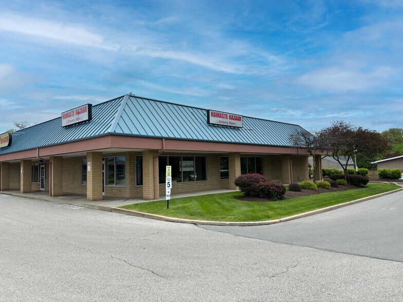 More Photos Of 3707 Darrow Rd, Stow Freestanding For Lease