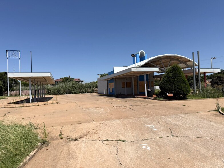 More Photos Of 1298 N Bailey St, Electra Fast Food For Sale
