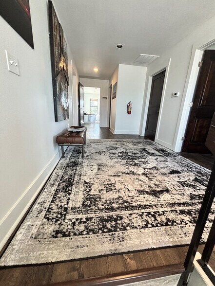 More Photos Of 302 Toledo Trl, Georgetown Office For Sale