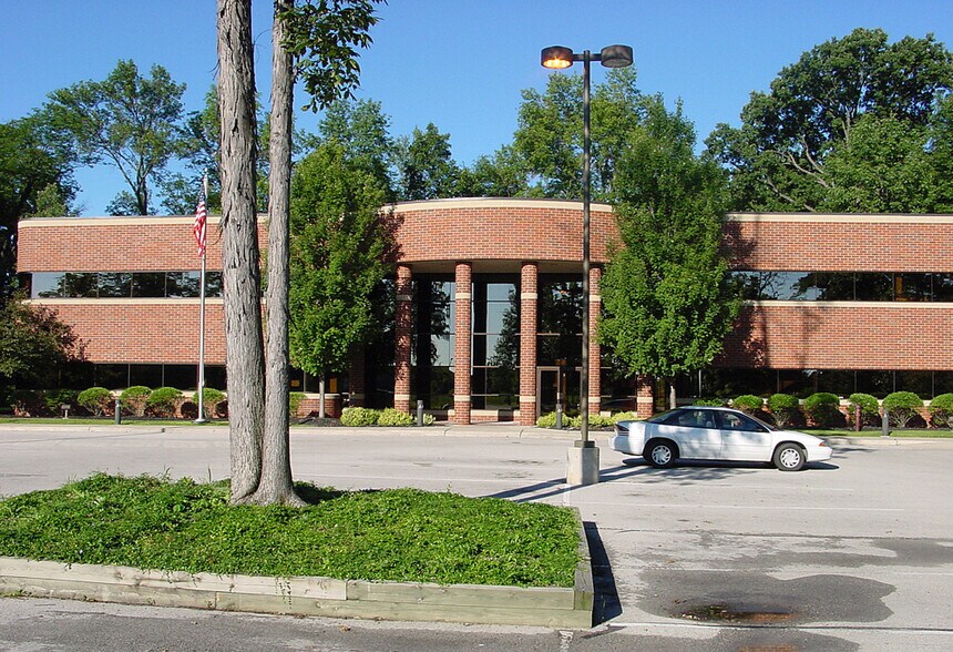Primary Photo Of 1645 Indian Wood Cir, Maumee Office For Lease