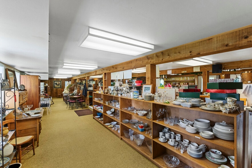 More Photos Of 540 North St, Green Lake Storefront Retail Residential For Sale
