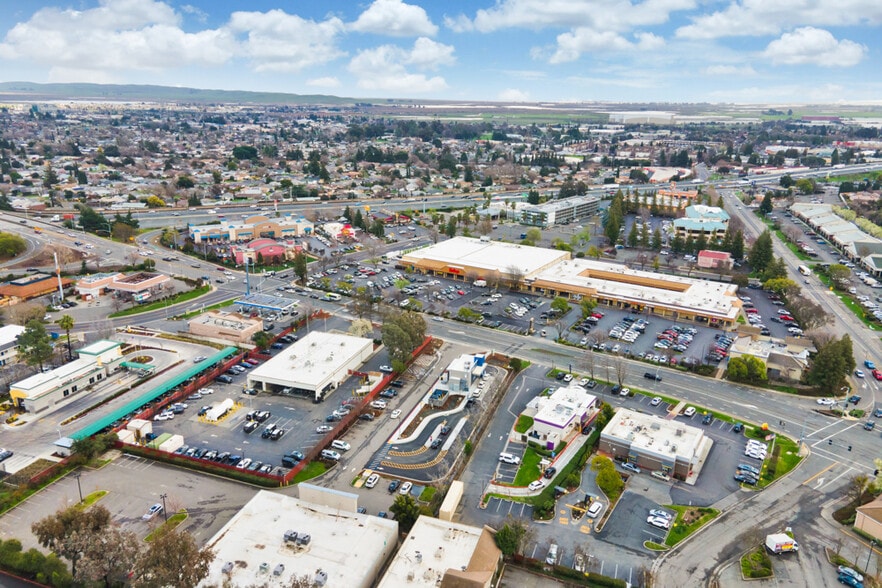 More Photos Of 3060 Travis Blvd, Fairfield Storefront Retail Office For Sale