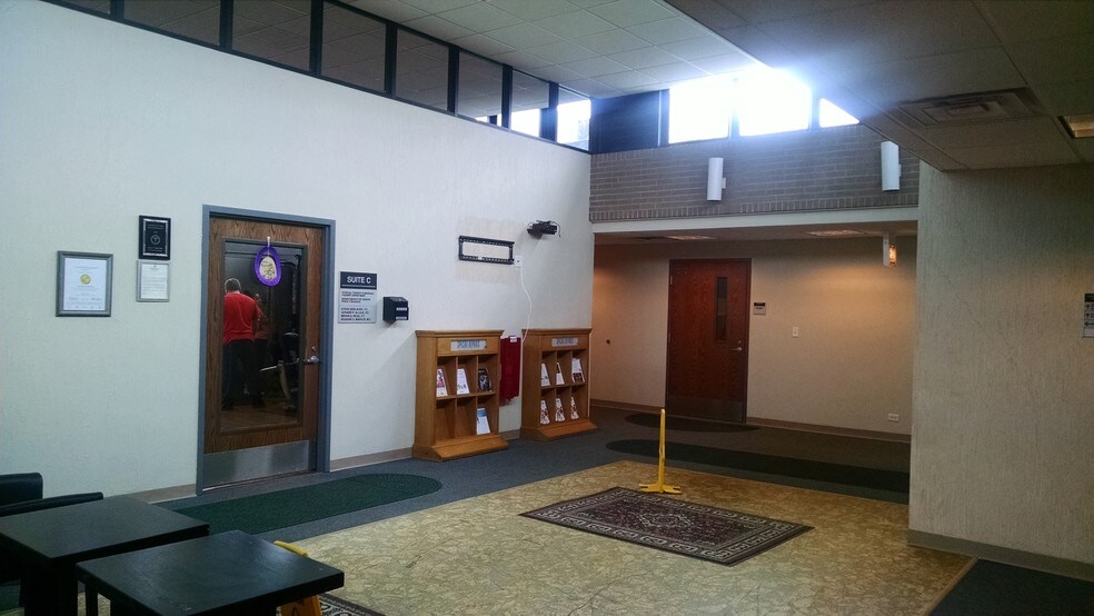 More Photos Of 2715 N Central Ave, Chicago Medical For Sale
